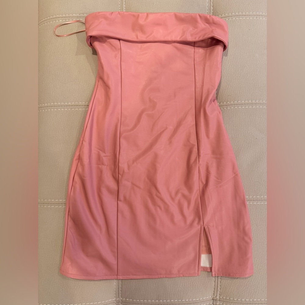 Chic Strapless Pink Dress